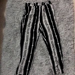 Patterned woven pants